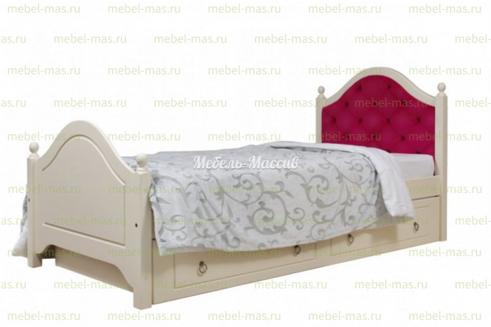 Кровать Лаки из массива дерева